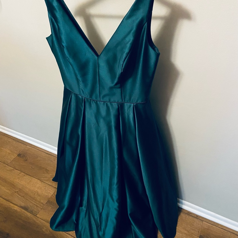 Betsy & Adam Emerald Green Formal Dress